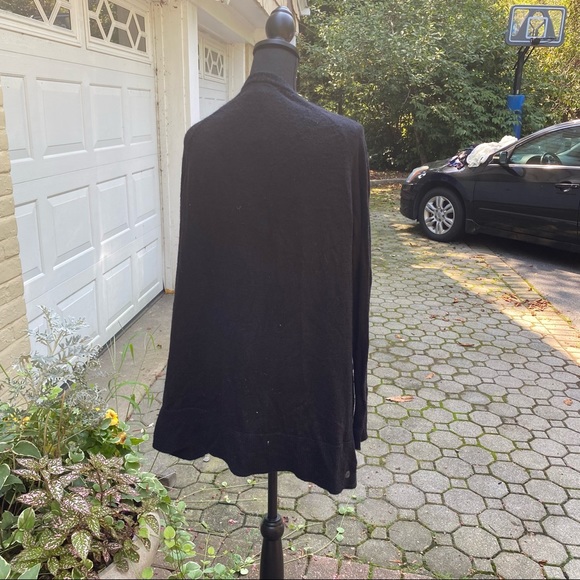 💖!! LAST CHANCE!!!
American Eagle Outfitters| Black Button up Cardigan With - Picture 7 of 9